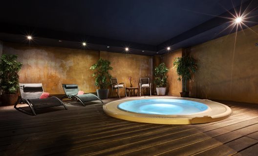 Hotel Acevi Villarroel