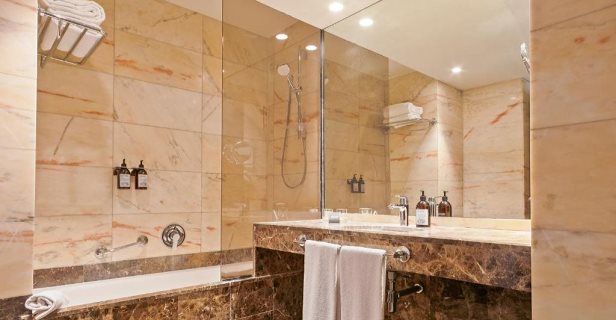Hotel Acta City 47