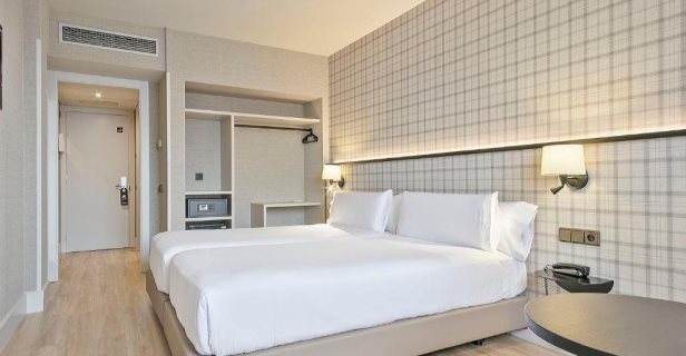 Hotel Acta City 47