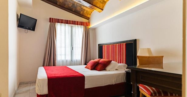 Hotel Ad Hoc Monumental
