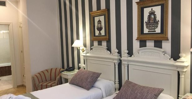 Hotel Adriano