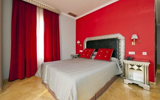 Hotel Adriano