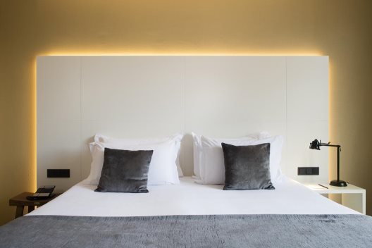 Hotel Advance
