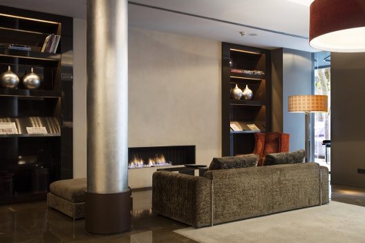 Hotel Advance