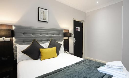 Hotel Airways Victoria London