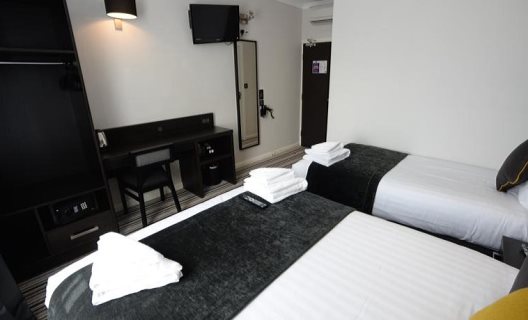 Hotel Airways Victoria London