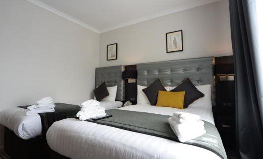 Hotel Airways Victoria London