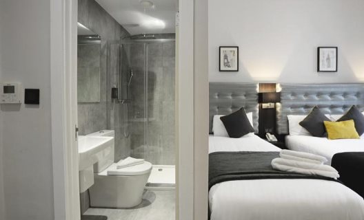 Hotel Airways Victoria London