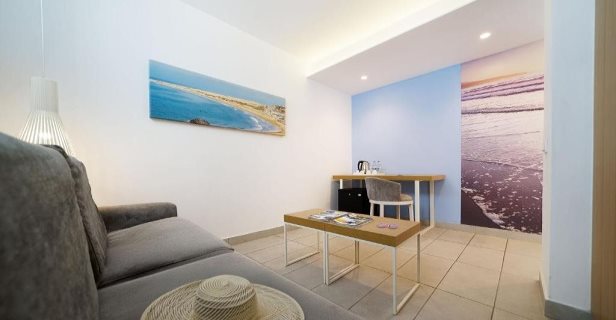 Hotel Akeah Broncemar