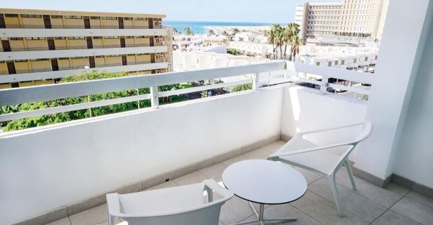 Hotel Akeah Broncemar