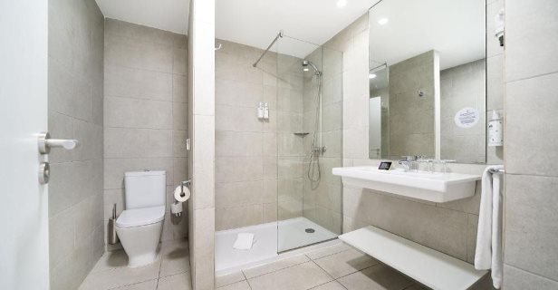 Hotel Akeah Broncemar