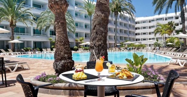 Hotel Akeah Broncemar