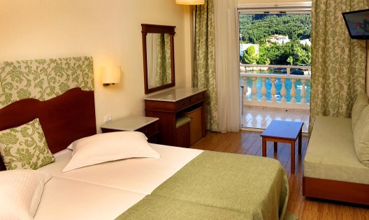 Hotel Akrotiri Beach