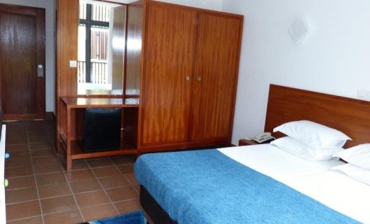 Hotel Alamal River Club