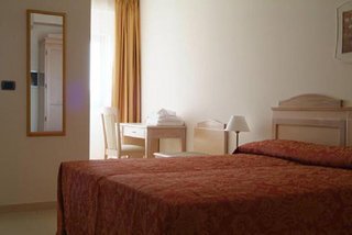 Hotel Albatres Palace