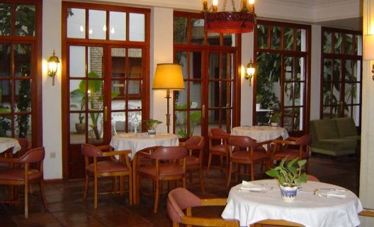 Hotel Albucasis