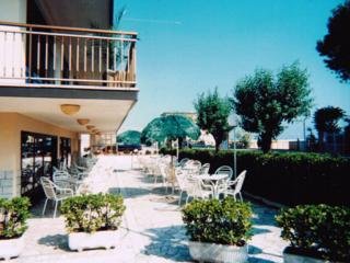Hotel Alcazar