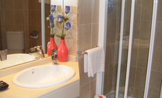 Hotel Alda Cardeña