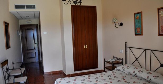 Hotel Alonso De Monroy