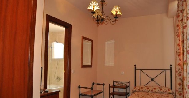 Hotel Alonso De Monroy