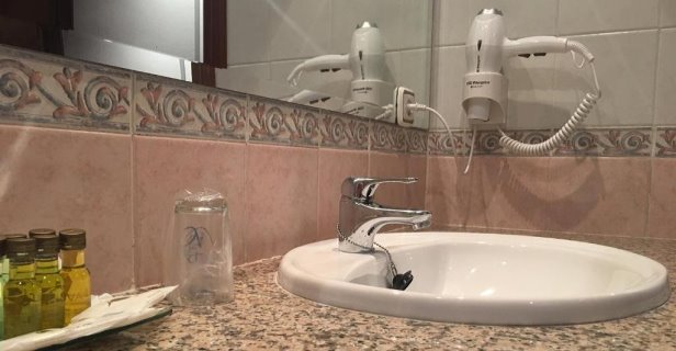 Hotel Alonso De Monroy