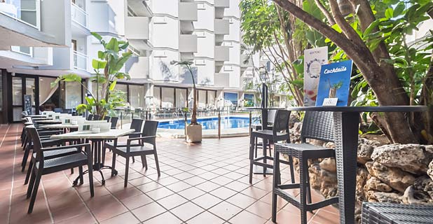 Hotel Alua Lago Rojo