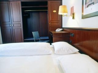 Hotel Ambassador City