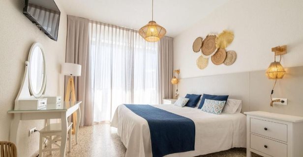 Hotel Ampolla Sol