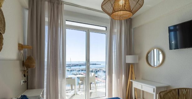 Hotel Ampolla Sol