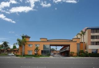Hotel Anaheim Roadway Inn & Suites