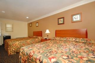 Hotel Anaheim Roadway Inn & Suites