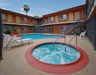 Hotel Anaheim Roadway Inn & Suites