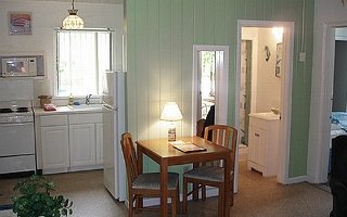 Hotel Anchor Inn & Cottages