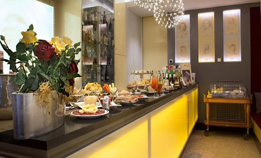 Hotel Antares Rubens