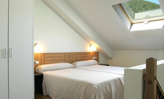 Hotel Apartamentos Isaba