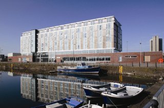 Hotel Apex City Quay & Spa