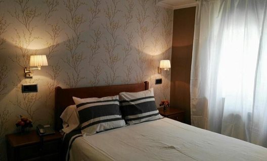Hotel Arco Navia