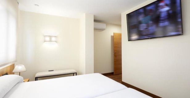 Hotel Arias Aeropuerto