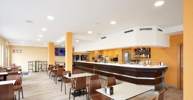 Hotel Arias Aeropuerto