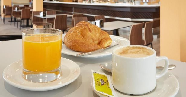 Hotel Arias Aeropuerto