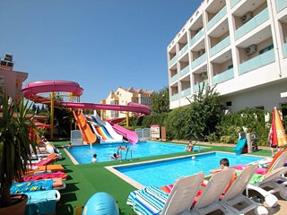 Hotel Armar Family Suites