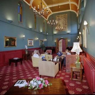 Hotel Arnos Manor