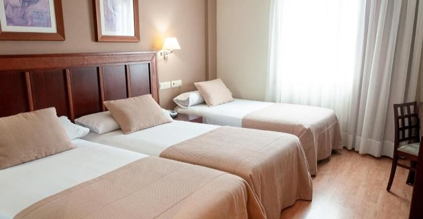 Hotel Arva Santiago León