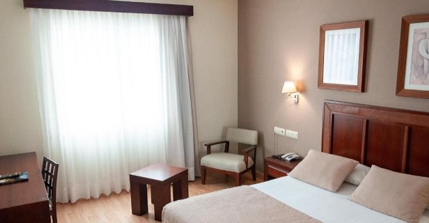 Hotel Arva Santiago León