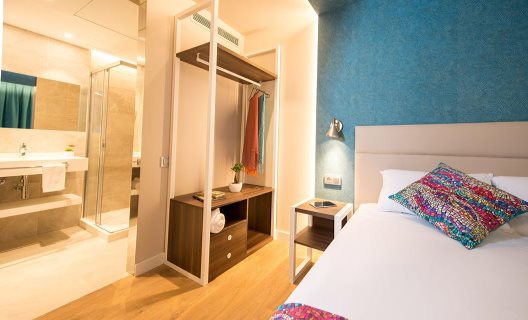 Hotel Arya Stadium