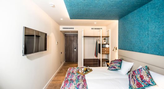 Hotel Arya Stadium