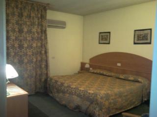 Hotel Ascot Lodging