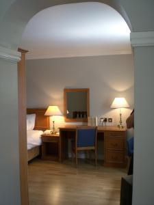 Hotel Aston Court