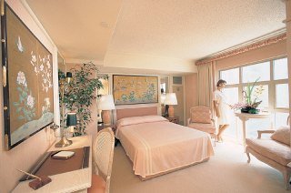 Hotel Aston Waikiki Beachside Hotel