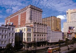 Hotel Astor Crowne Plaza